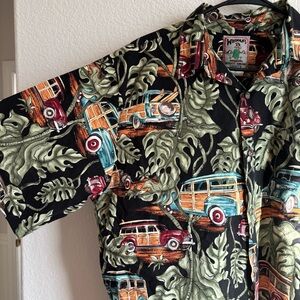 Like new large hoolas Hawaiian classic car and monstera leaf button down